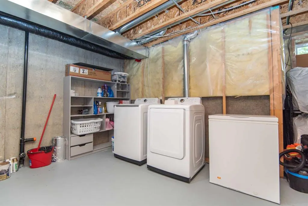 33 Donlevy Avenue, #27