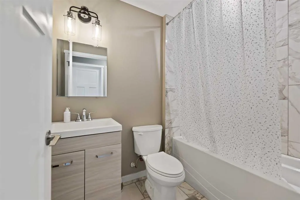 53 Masters Crescent SE