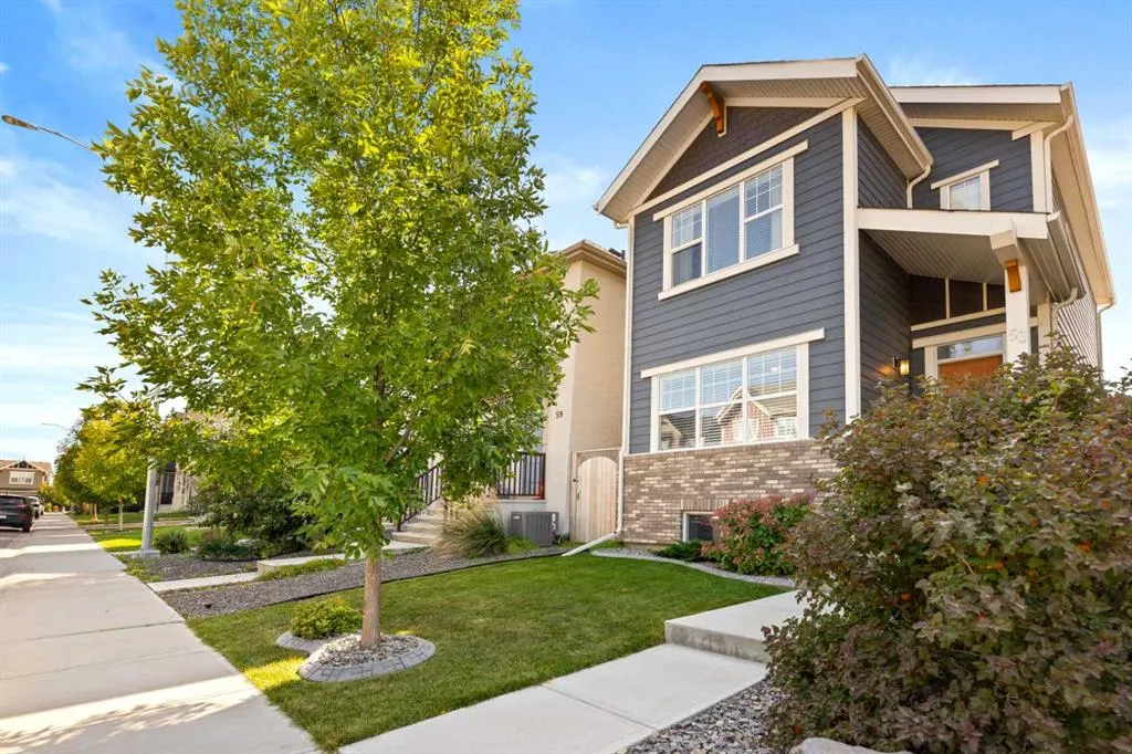 53 Masters Crescent SE