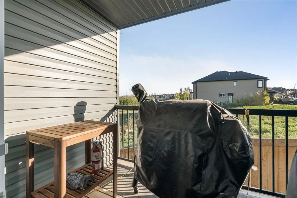 241 Diamondstone Ridge