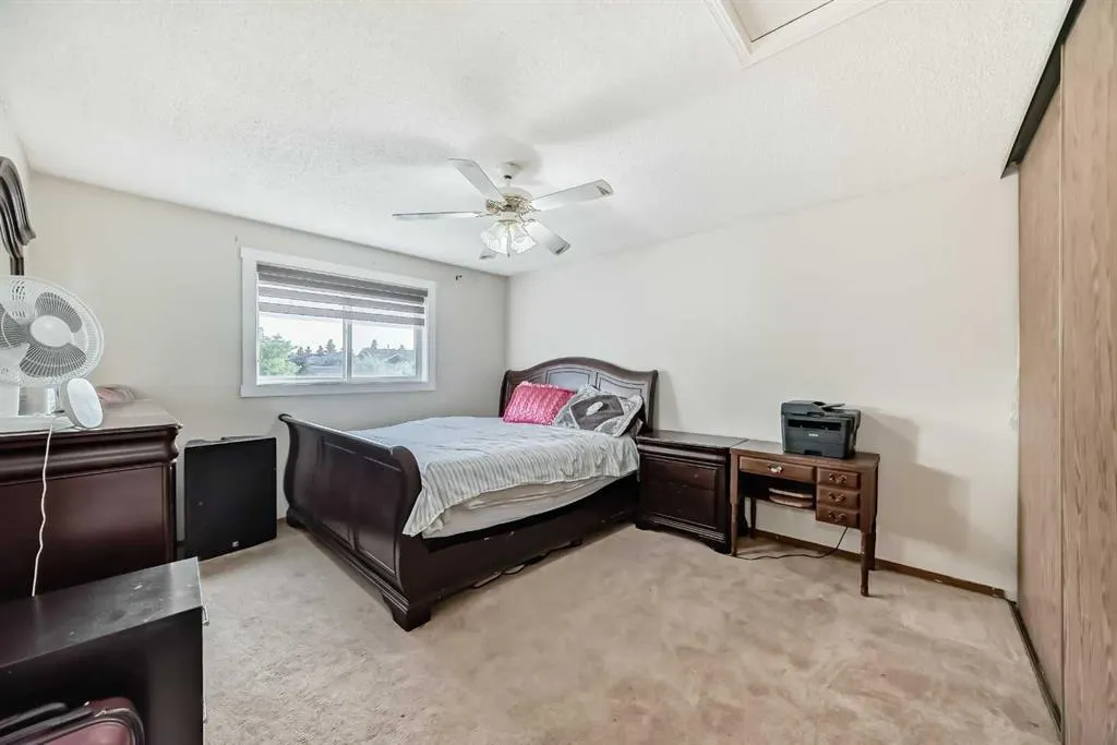 11 Martinwood Road NE