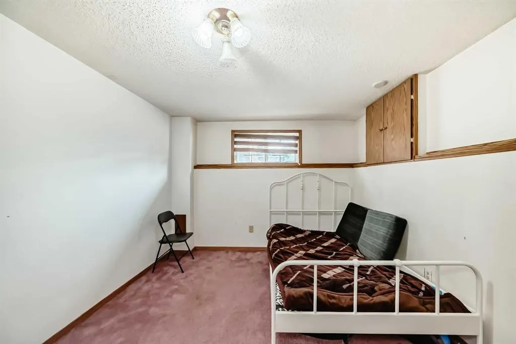 11 Martinwood Road NE