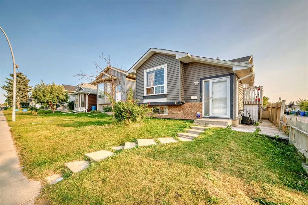 11 Martinwood Road NE