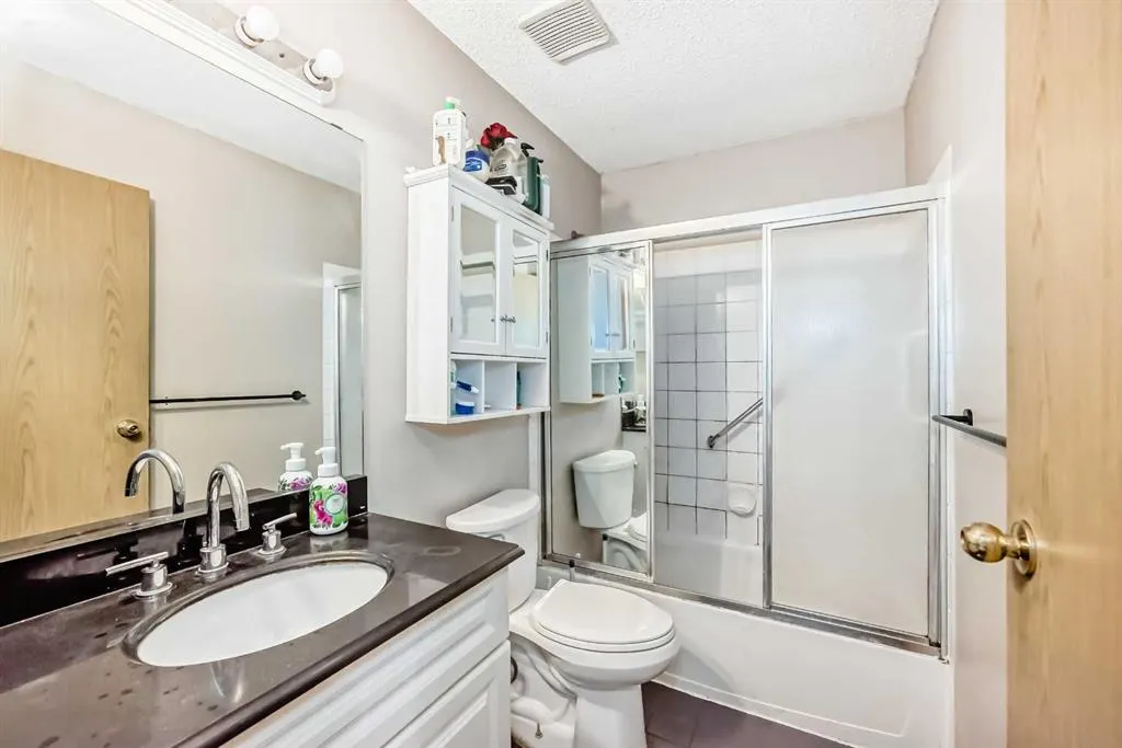 11 Martinwood Road NE