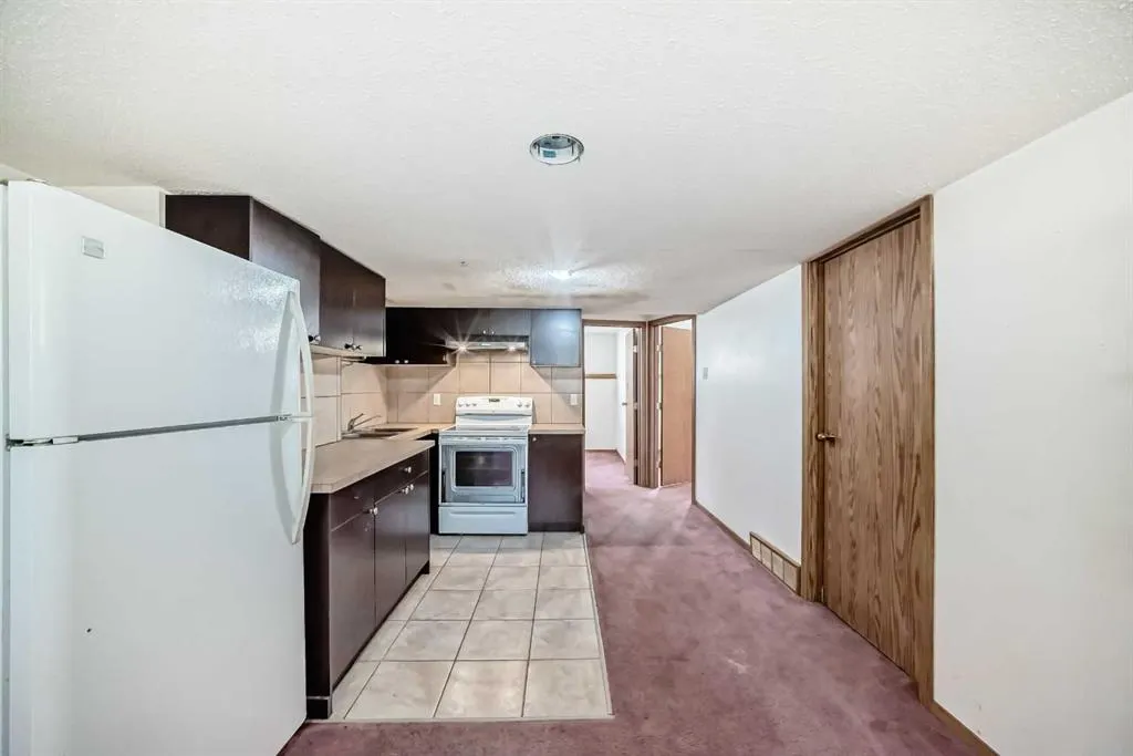 11 Martinwood Road NE