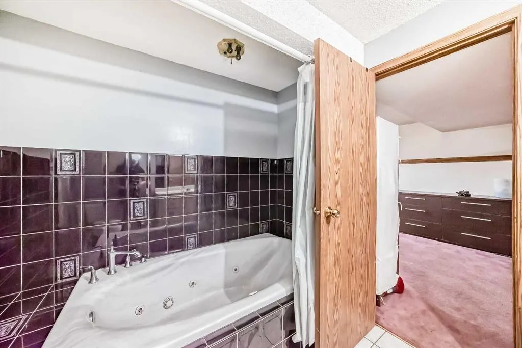 11 Martinwood Road NE