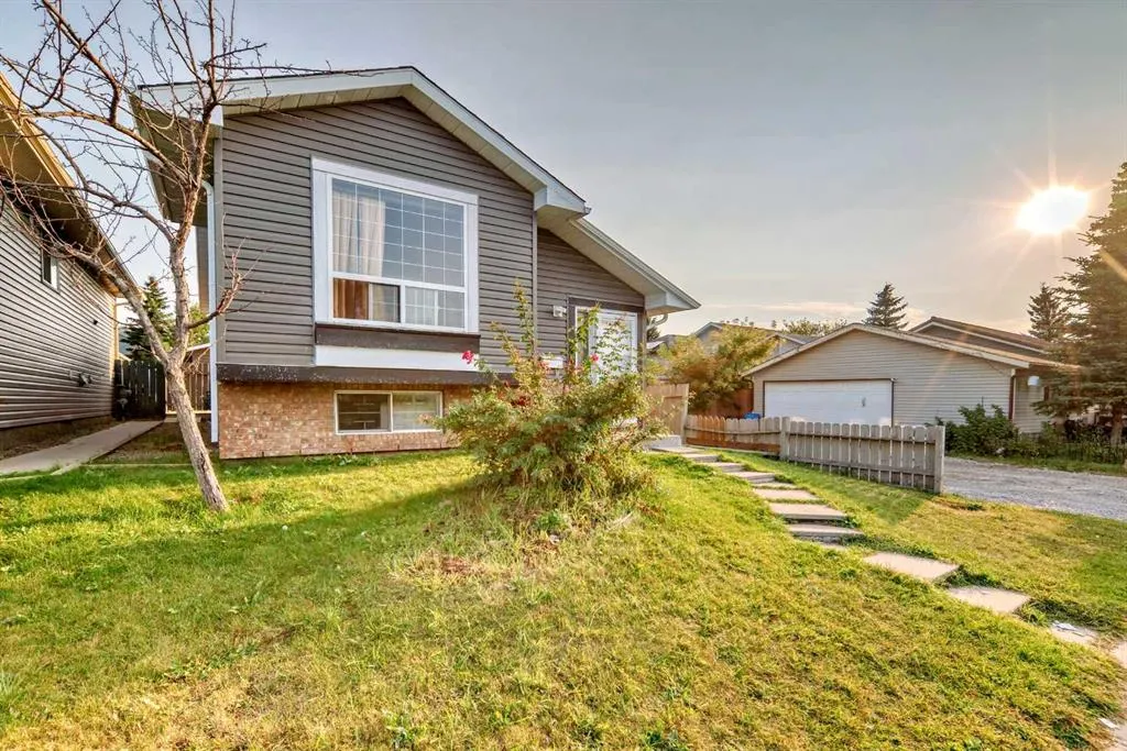 11 Martinwood Road NE