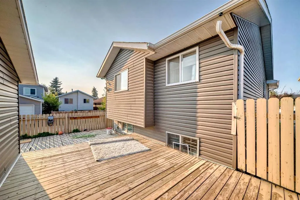 11 Martinwood Road NE