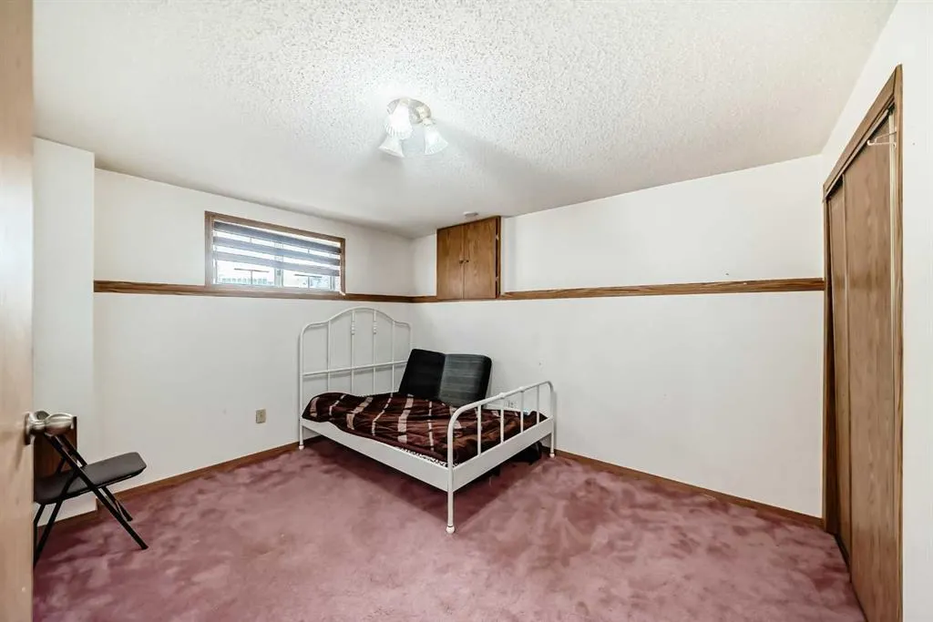 11 Martinwood Road NE