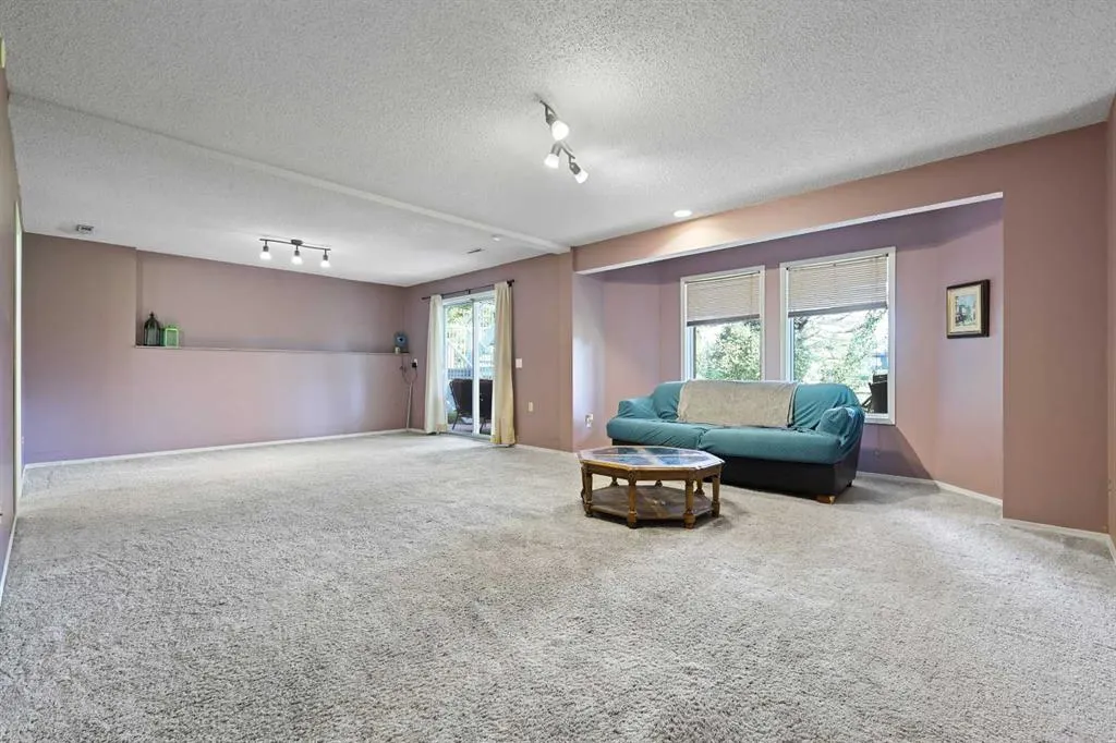 322 Douglas Woods Court SE