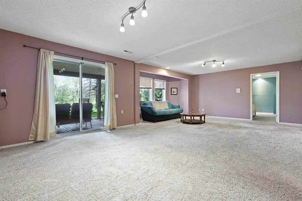322 Douglas Woods Court SE