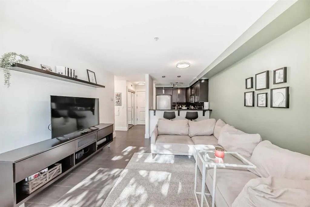 725 4 Street NE, #104