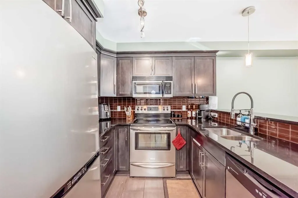 725 4 Street NE, #104