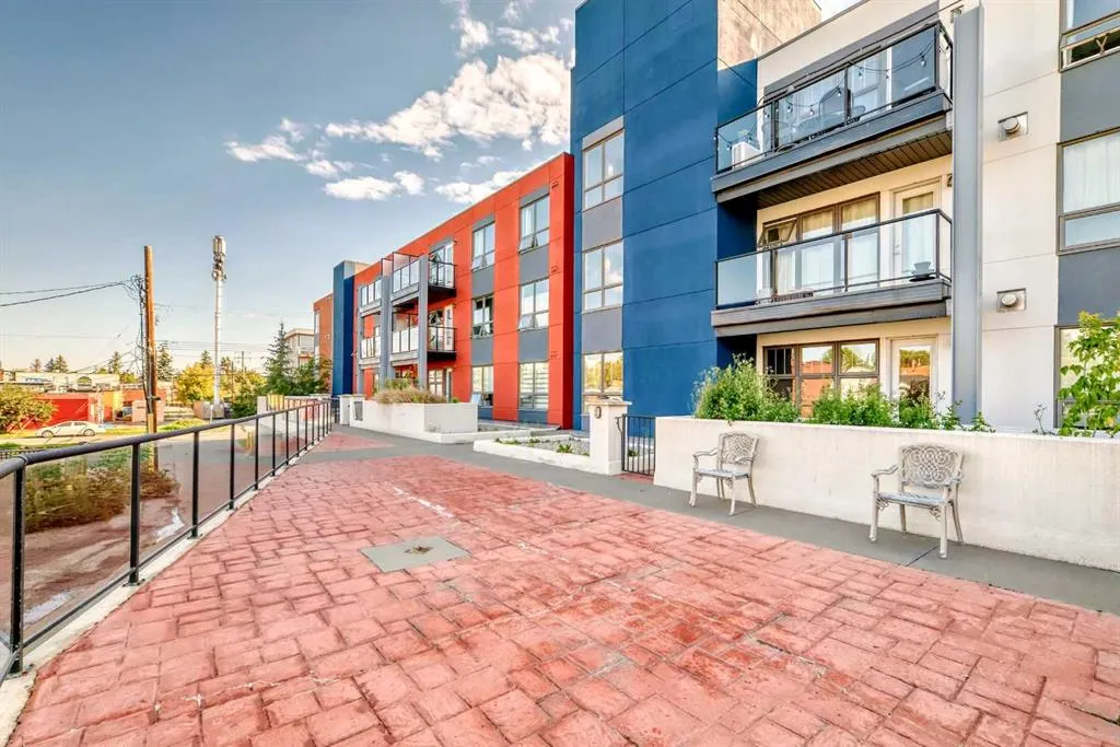 725 4 Street NE, #104