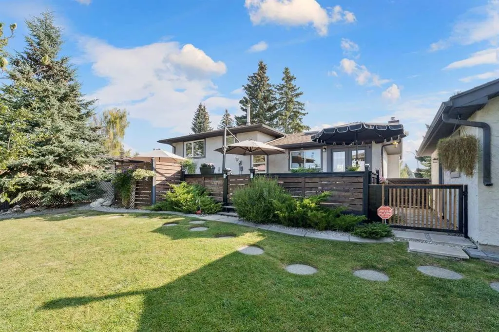 363 Cedarille Crescent SW