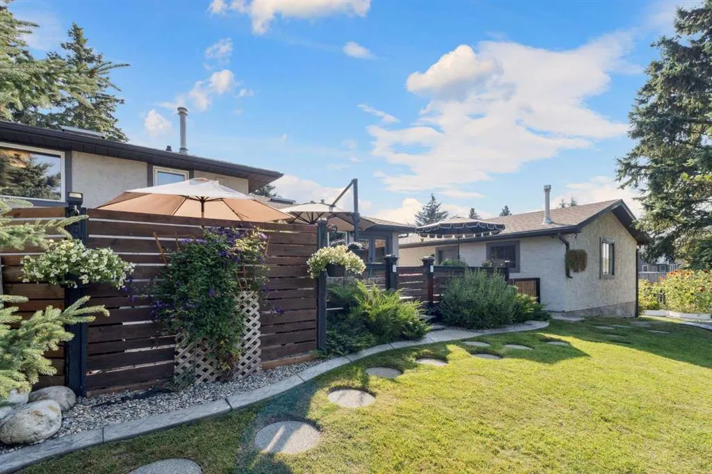 363 Cedarille Crescent SW