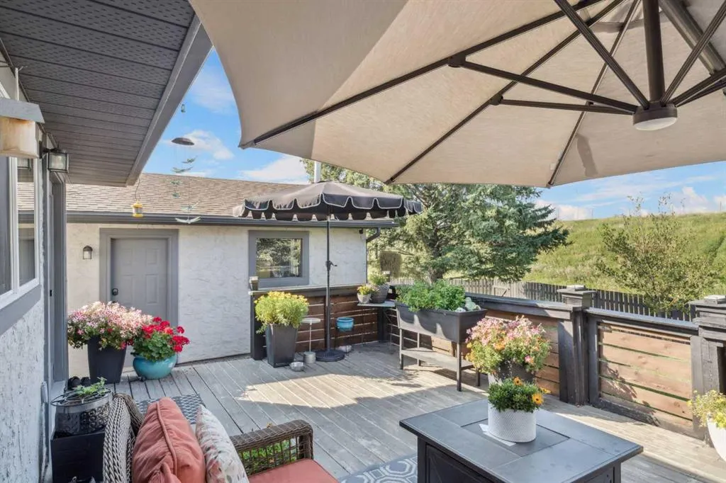 363 Cedarille Crescent SW