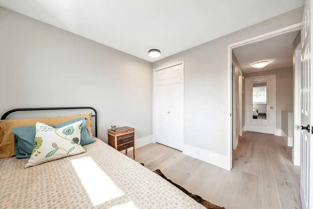 41 Midridge Gardens SE