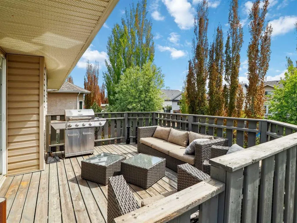 23 Dobson Close