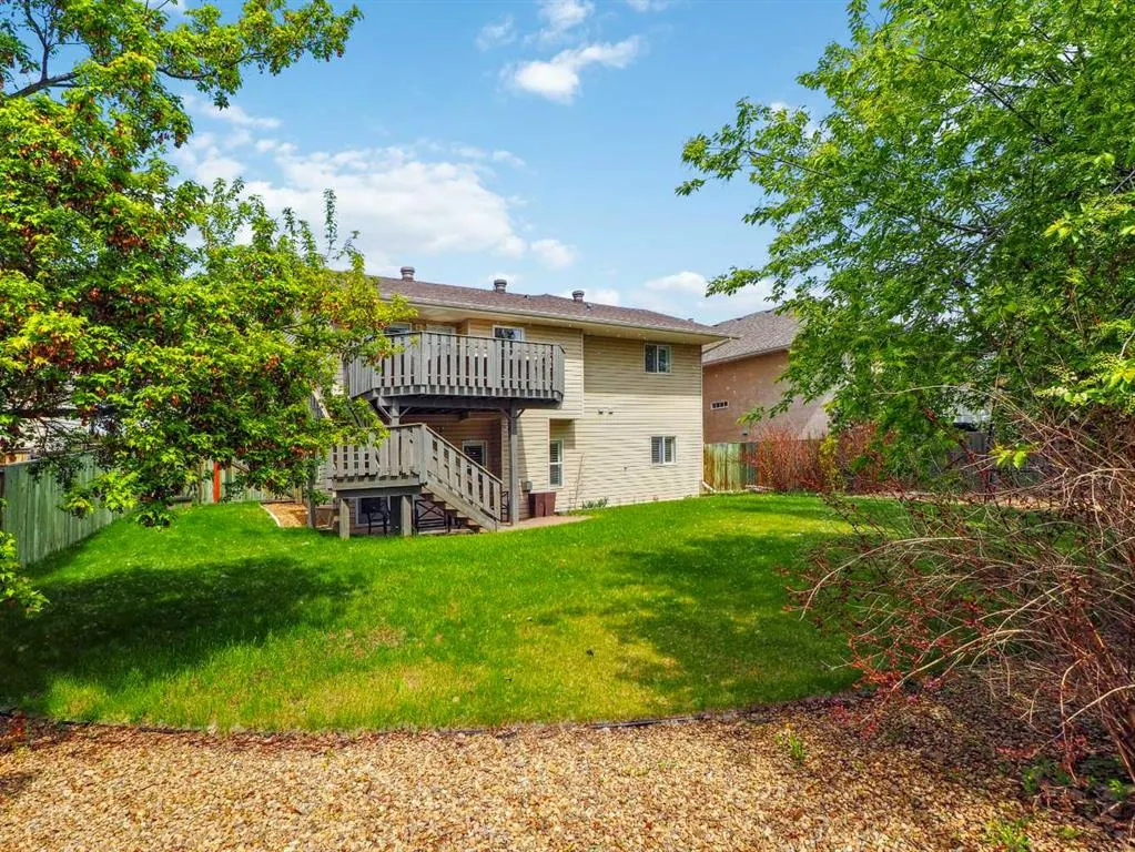 23 Dobson Close