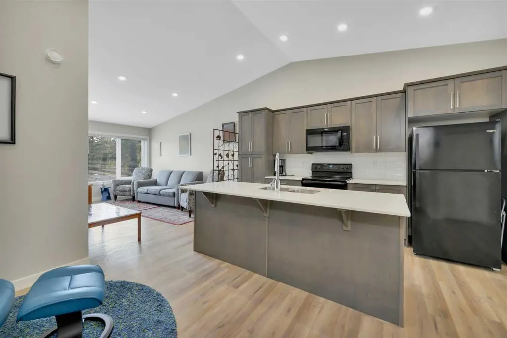 45 Golden Crescent