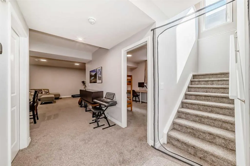 1941 Mahogany Boulevard SE