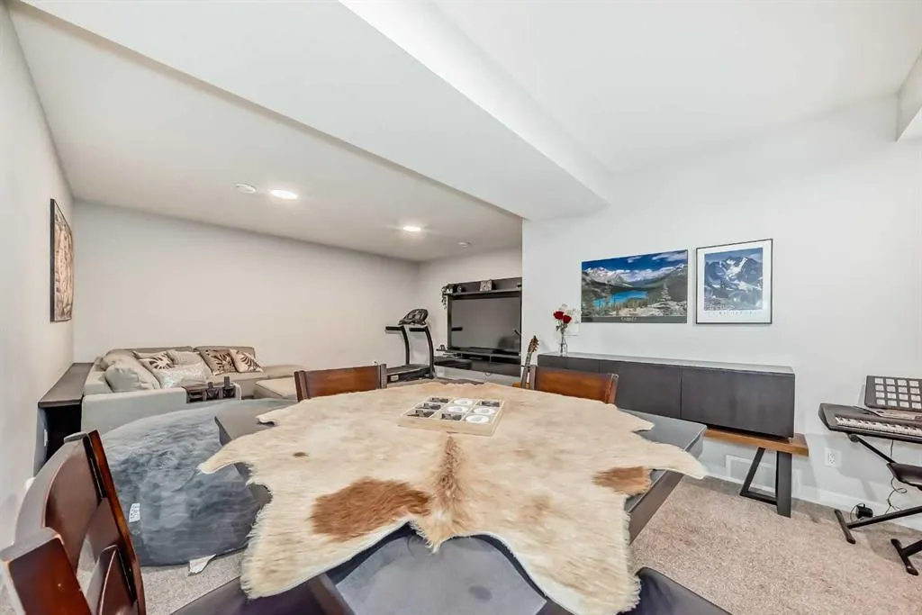 1941 Mahogany Boulevard SE