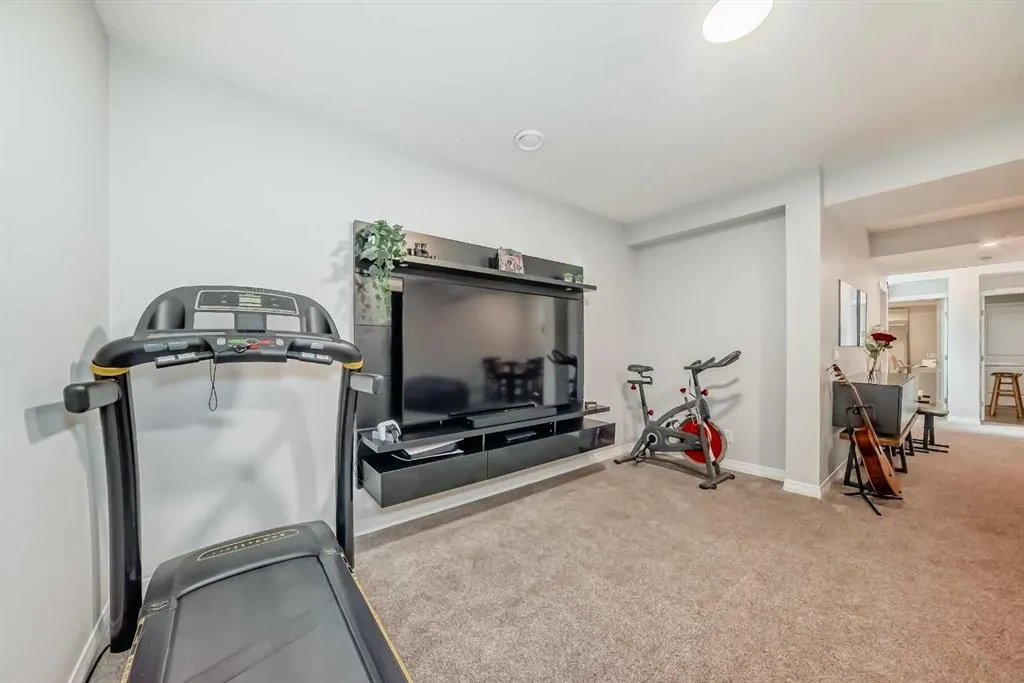 1941 Mahogany Boulevard SE