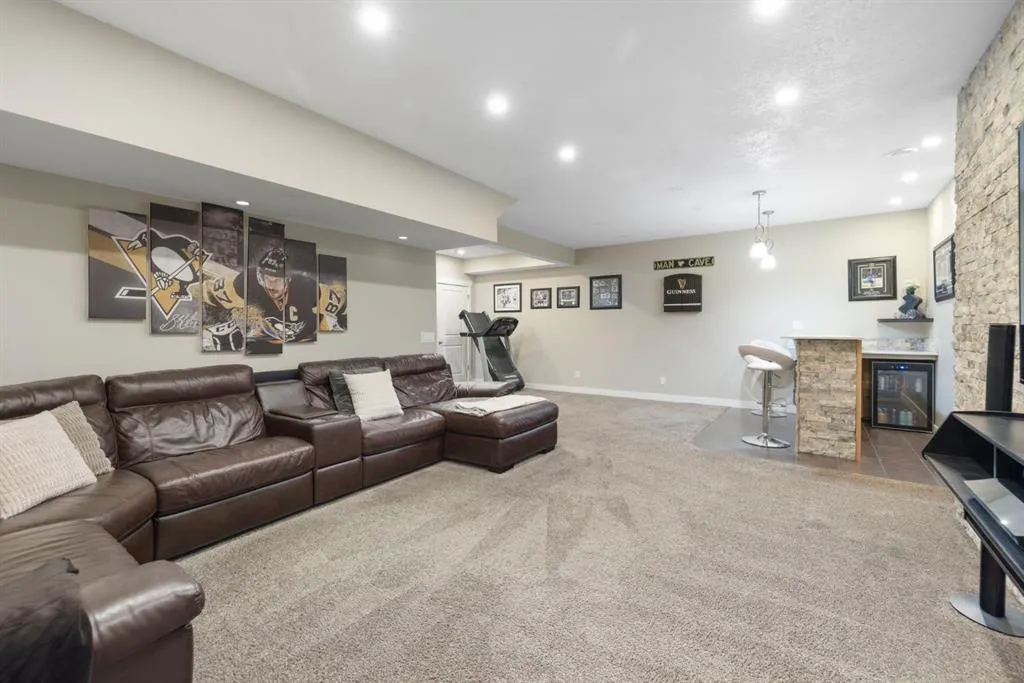 15 Nolanshire Crescent NW