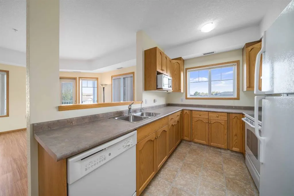 194 Sunrise Circle SW, #210