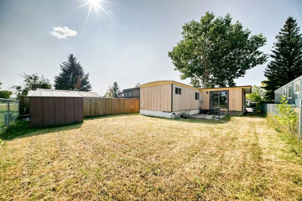 100 Spring Haven Close SE