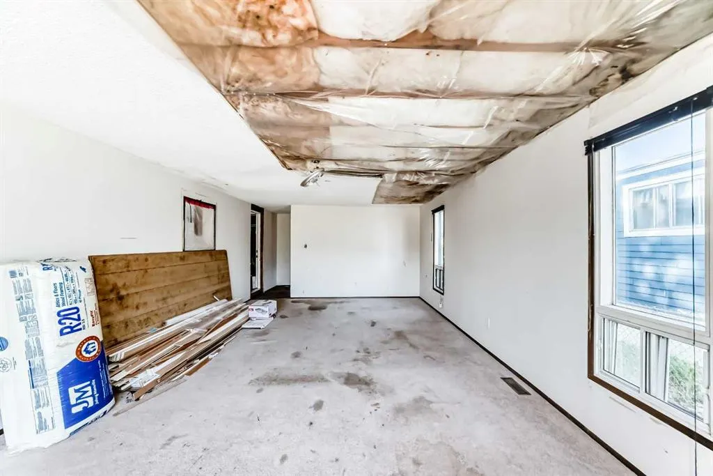 100 Spring Haven Close SE