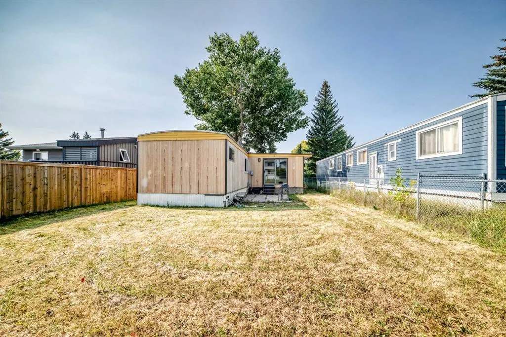 100 Spring Haven Close SE