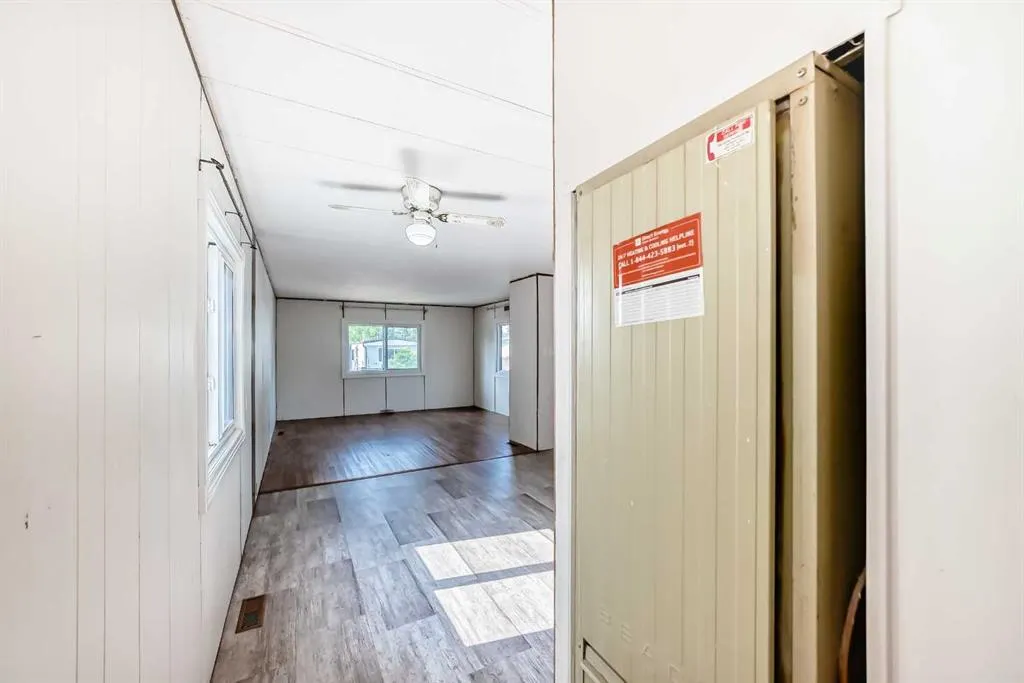 100 Spring Haven Close SE