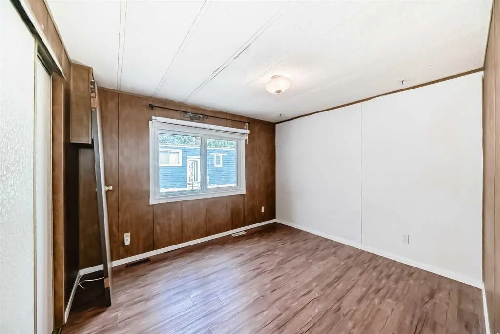 100 Spring Haven Close SE