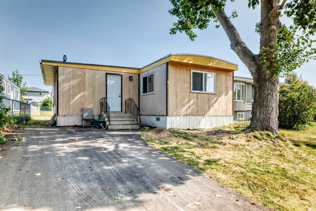100 Spring Haven Close SE