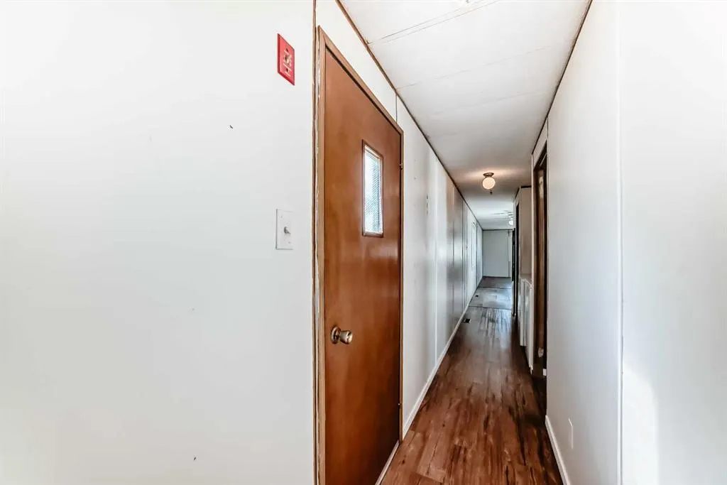 100 Spring Haven Close SE
