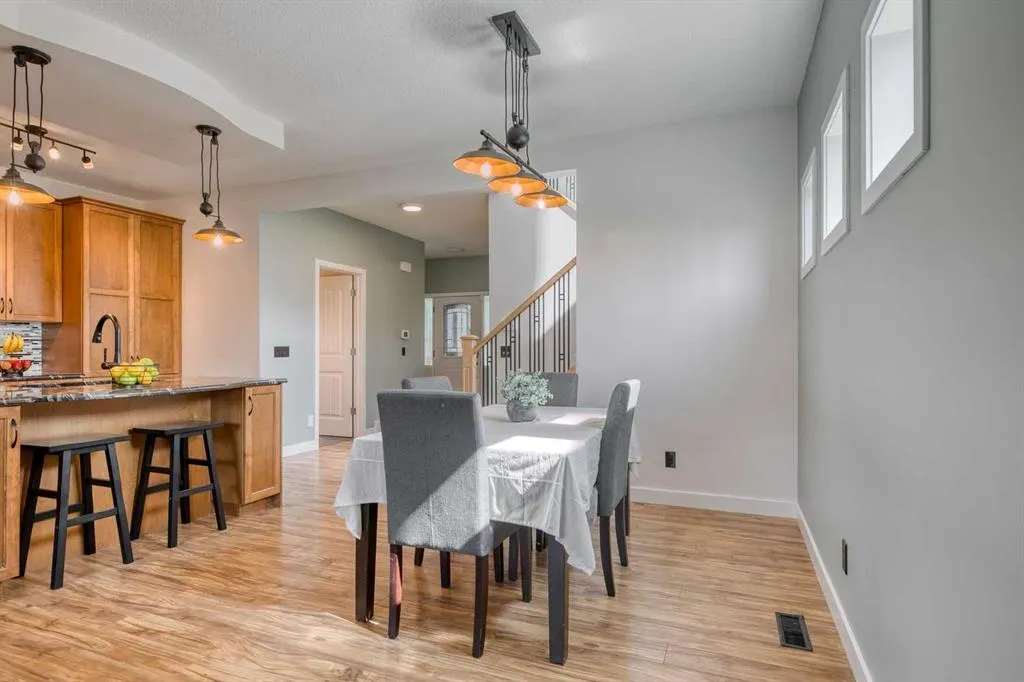 227 Reunion Court NW