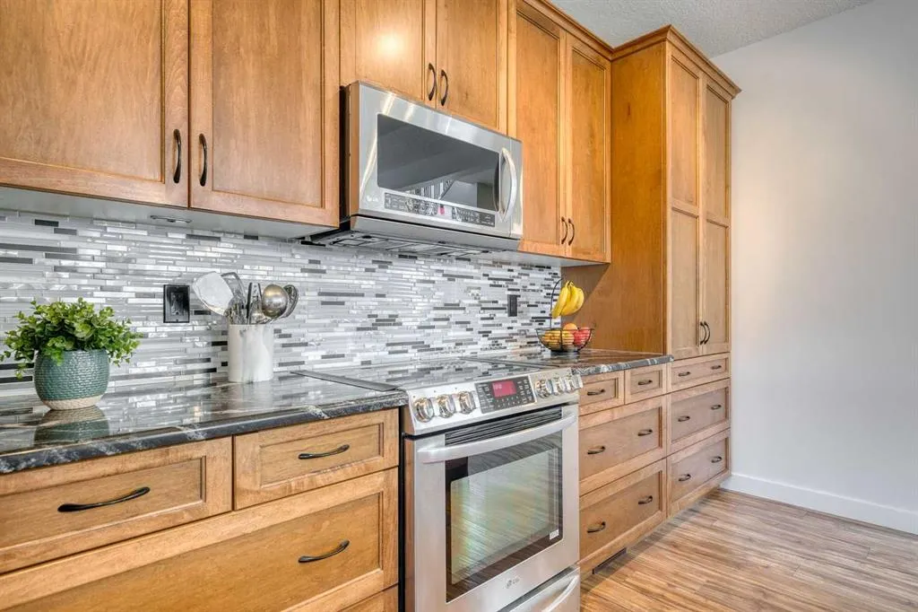 227 Reunion Court NW