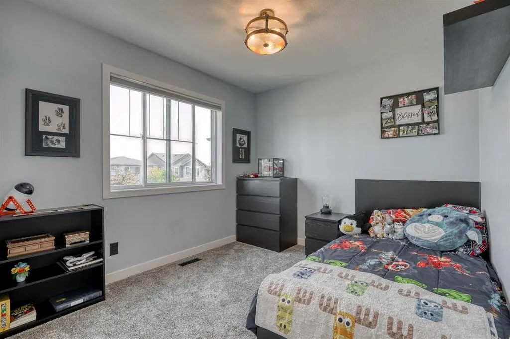 227 Reunion Court NW