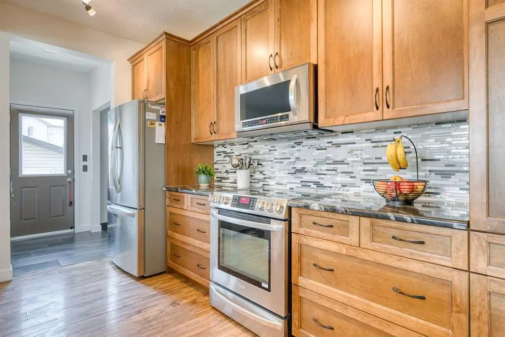 227 Reunion Court NW