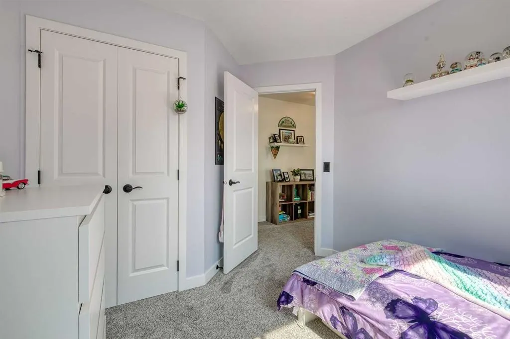 227 Reunion Court NW
