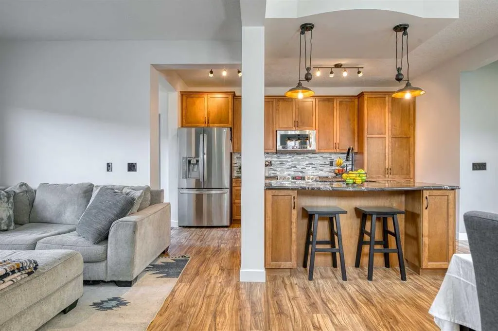 227 Reunion Court NW