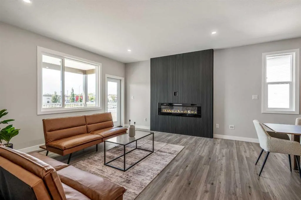 413 Rivergrove Chase W