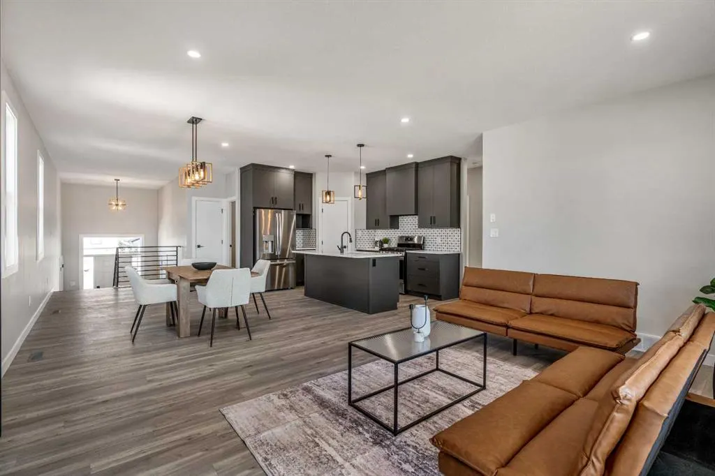 413 Rivergrove Chase W