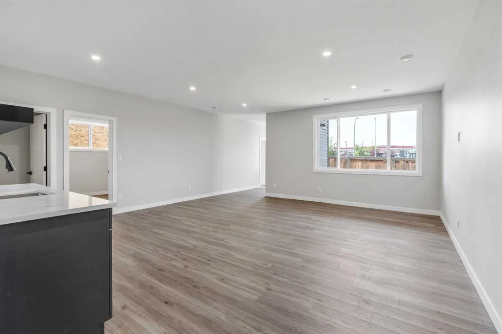 413 Rivergrove Chase W