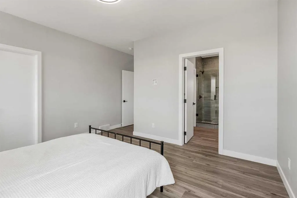 413 Rivergrove Chase W