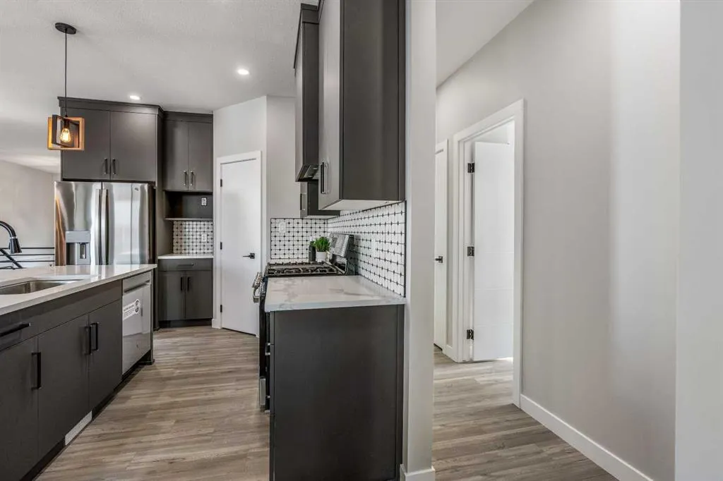 413 Rivergrove Chase W