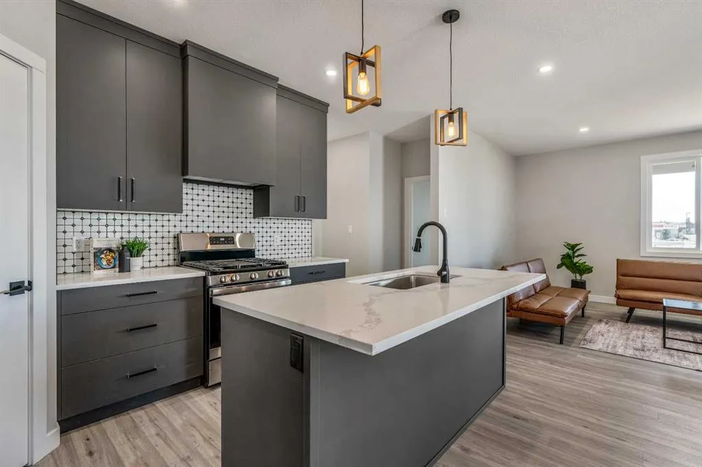413 Rivergrove Chase W