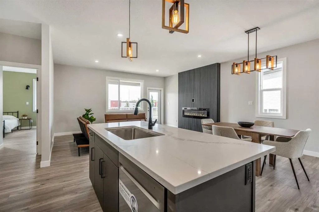 413 Rivergrove Chase W